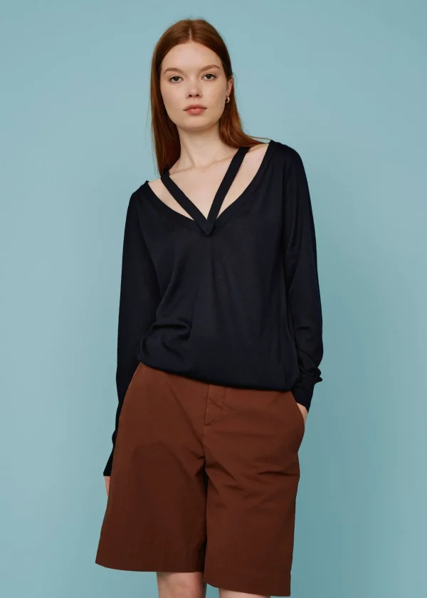 MALO Tops & Knitwear<V-neck sweater in cashmere and silk Blue